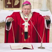 Metropolita wrocławski przypomina, co jest dla nas źródłem odwagi w wyznawaniu wiary.