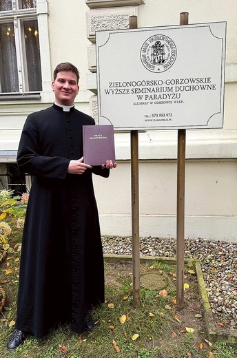 Diakon pisał magisterkę pod kierow- nictwem ks. dr. hab. Dariusza Śmierzchalskiego-Wachocza.