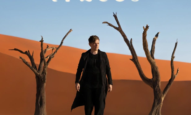 MICHAEL PATRICK KELLY - Traces