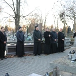 Modlitwa wspólnoty WSD w Radomiu za zmarłych duchownych 