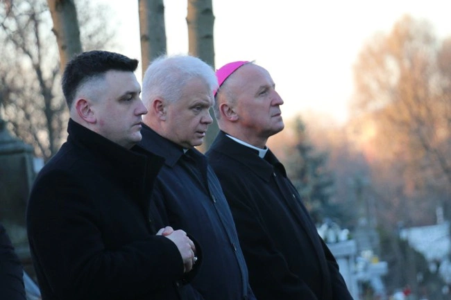 Modlitwa wspólnoty WSD w Radomiu za zmarłych duchownych 