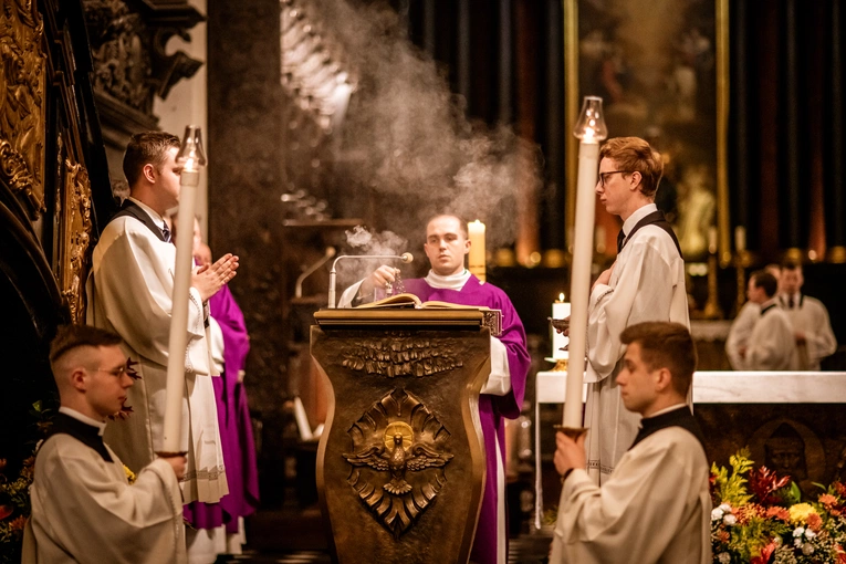 Msza św. za zmarłe duchowieństwo 2025