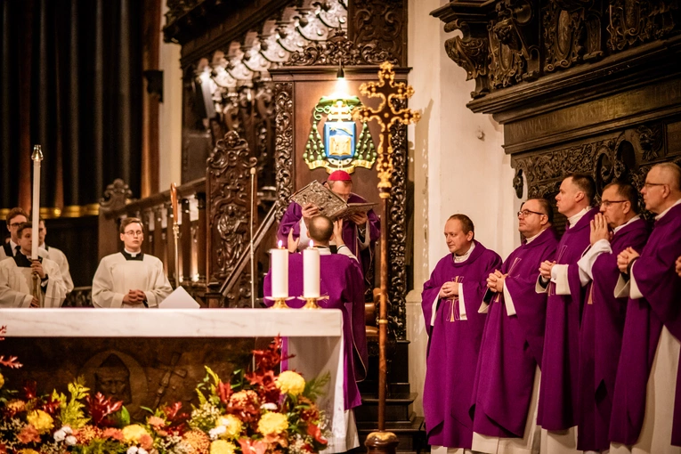 Msza św. za zmarłe duchowieństwo 2025