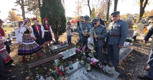 Uhonorowali grób legionisty