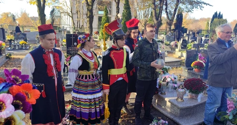 Grób legionisty w Legnicy