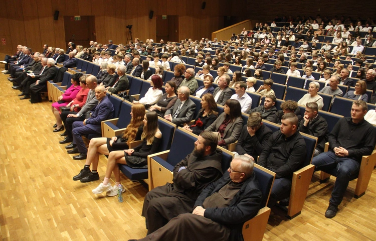 Lusławice. Konferencja "Od Opatkowic do Zakliczyna"