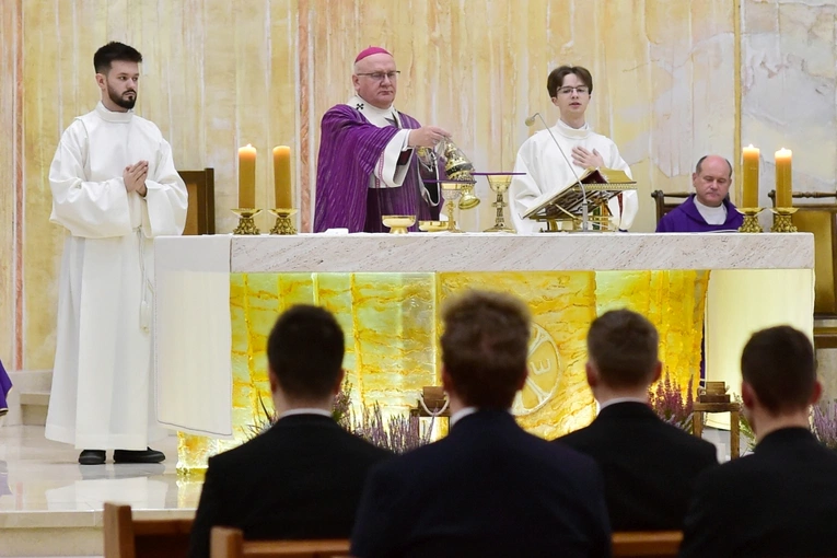 WSD Hosianum. Msza św. za zmarłych