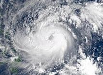 Blisko milion osób ewakuowanych na Filipinach