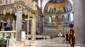 Papież na Lateranie: tylko Chrystus jest dla nas fundamentem