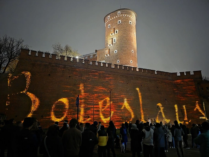 Historyczny spektakl multimedialny