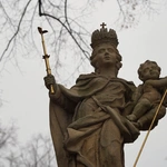 Brzezia Łąka. Dziękczynienie za dar świątyni, z Matką Bożą Różańcową