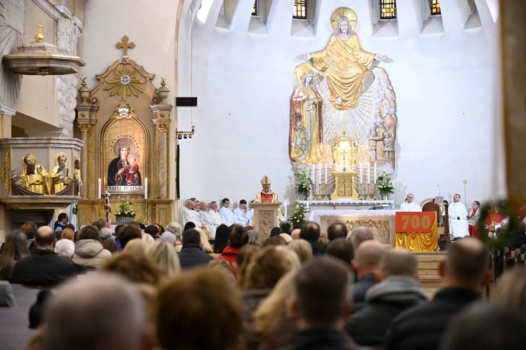 Dziękczynienie za 700 lat kościoła w Dobrzeniu Wielkim