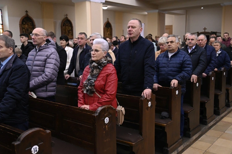 Dziękczynienie za 700 lat kościoła w Dobrzeniu Wielkim