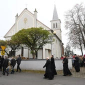 700 lat temu mieszkańcy Dobrzenia Wielkiego wybudowali kościół