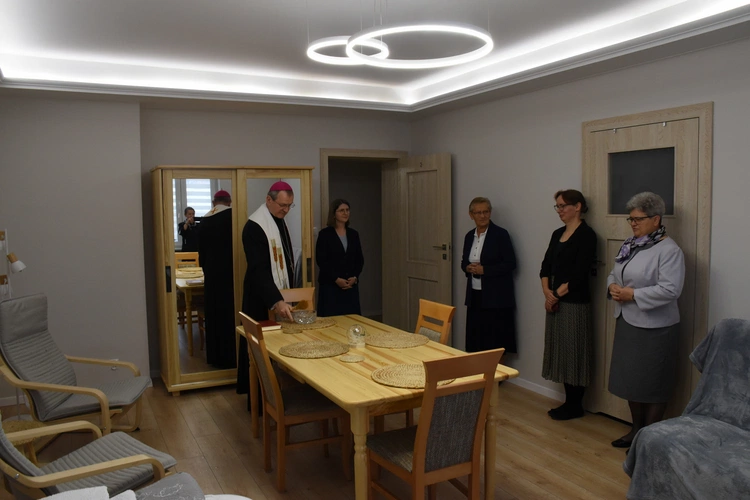 Poświęcenie nowego domu sióstr honoratek