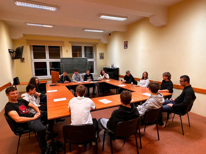 Młodzi biorą się za synod