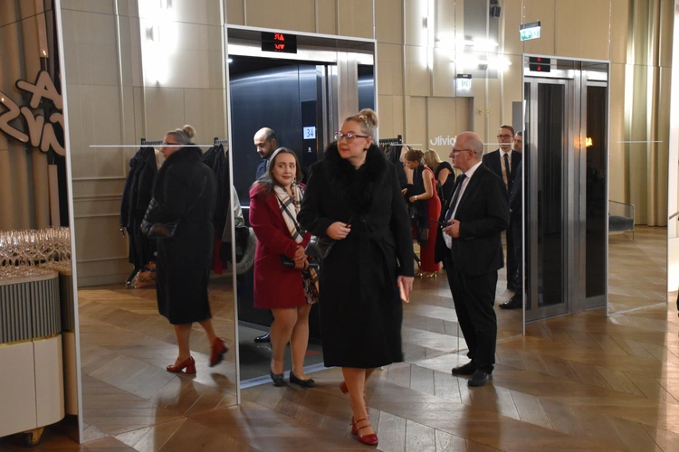 Podniebny bal dla katolickich singli