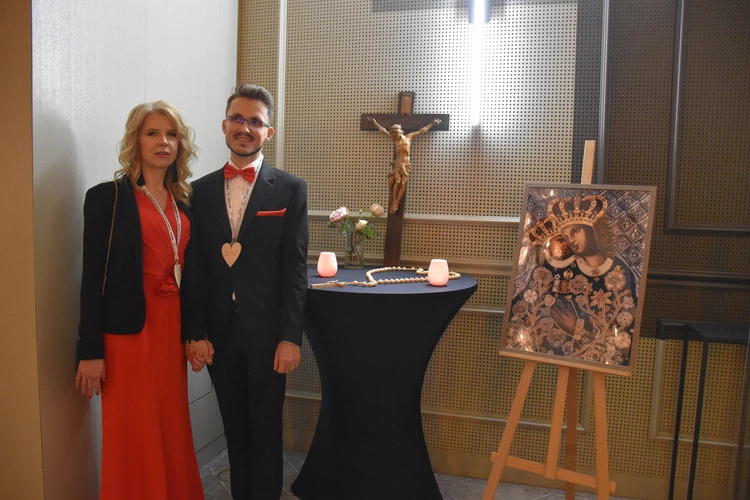 Podniebny bal dla katolickich singli