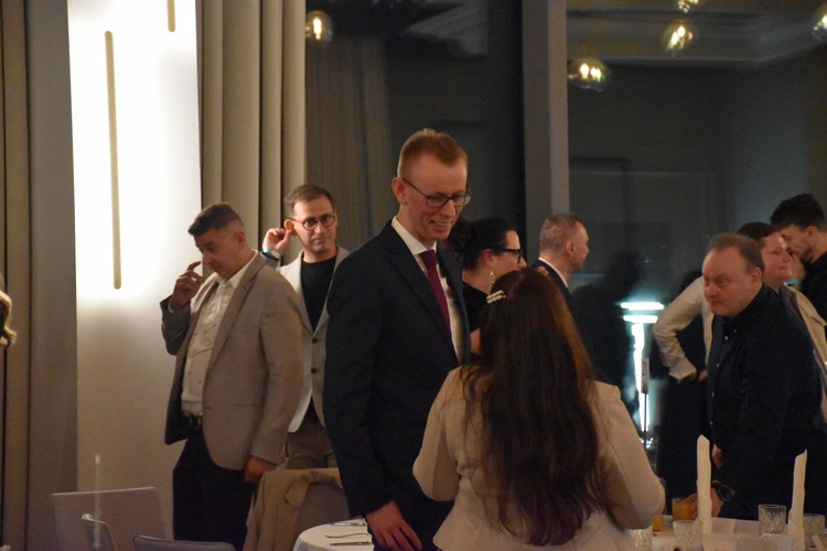 Podniebny bal dla katolickich singli