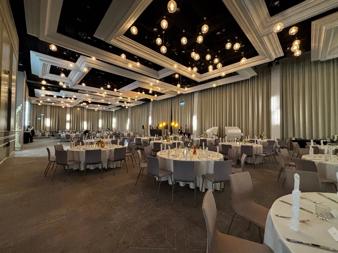 Podniebny bal dla katolickich singli