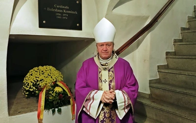 Abp Kupny: Reparacje same w sobie nie są w stanie uleczyć ran ani usunąć wrogości