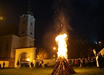 Marcinowy Wieczór w Sicinach. O biskupie z Tours w kościele i przy ognisku