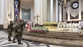 Abp Przybylski: Nasza codzienna służba dla ojczyzny jest powinnością każdego z nas