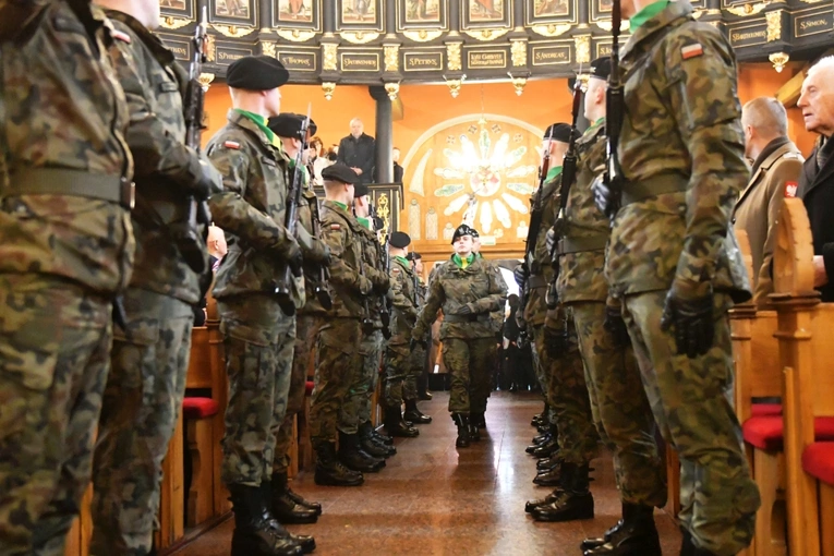 Msza św. za ojczyznę w zielonogórskiej konkatedrze