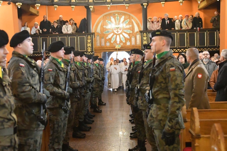 Msza św. za ojczyznę w zielonogórskiej konkatedrze