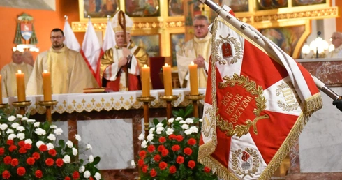 Msza św. za ojczyznę w zielonogórskiej konkatedrze