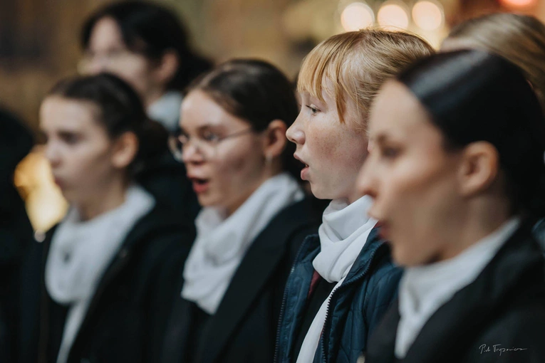 Puellae Orantes dla Niepodległej w Szczucinie