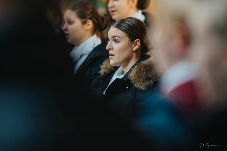 Puellae Orantes dla Niepodległej w Szczucinie