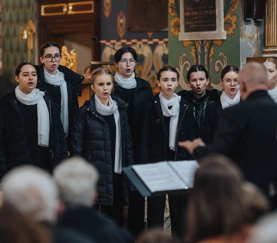 Puellae Orantes dla Niepodległej w Szczucinie