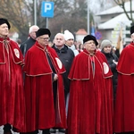 Obchody patronalne diecezji. Procesja z relikwiami św. Wiktorii 