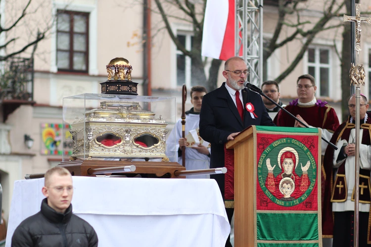 Obchody patronalne diecezji. Procesja z relikwiami św. Wiktorii 