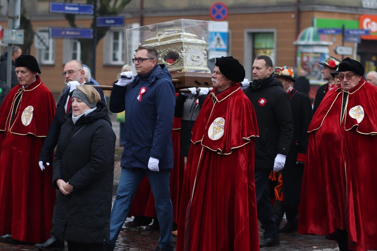 Obchody patronalne diecezji. Procesja z relikwiami św. Wiktorii 