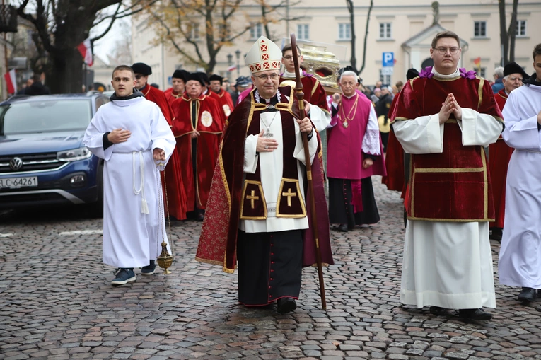 Obchody patronalne diecezji. Procesja z relikwiami św. Wiktorii 