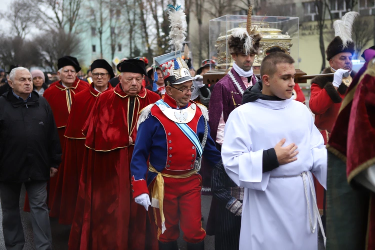Obchody patronalne diecezji. Procesja z relikwiami św. Wiktorii 