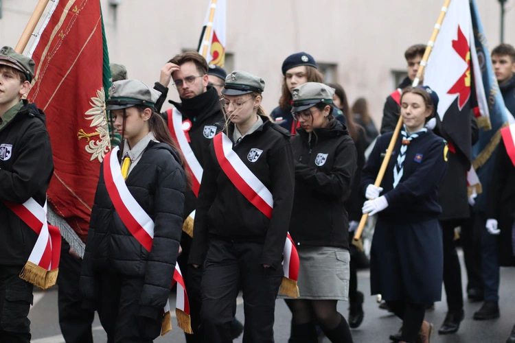Obchody patronalne diecezji. Procesja z relikwiami św. Wiktorii 