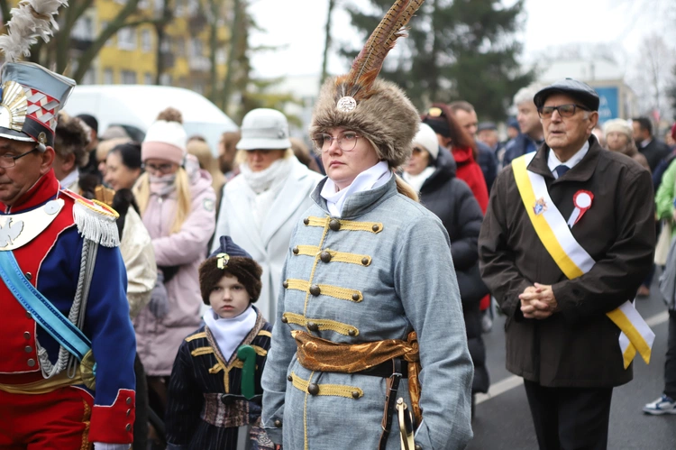 Obchody patronalne diecezji. Procesja z relikwiami św. Wiktorii 