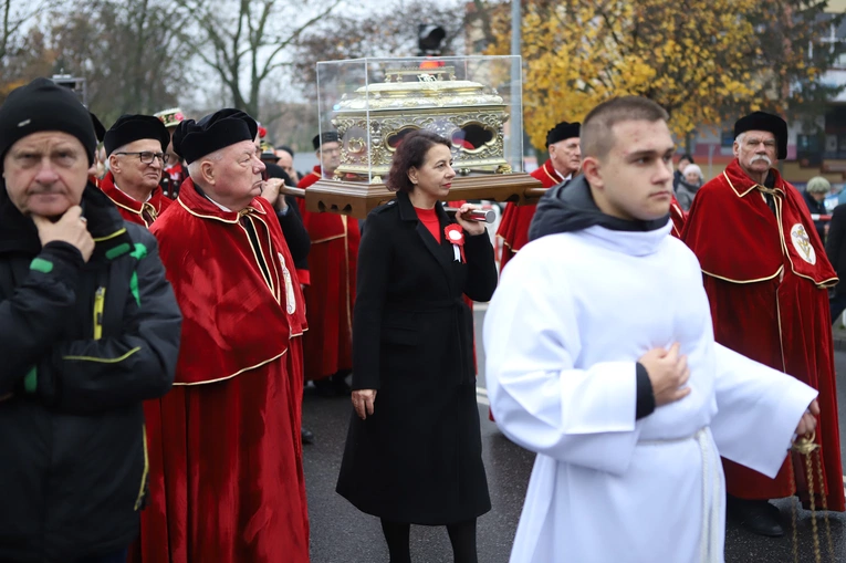 Obchody patronalne diecezji. Procesja z relikwiami św. Wiktorii 