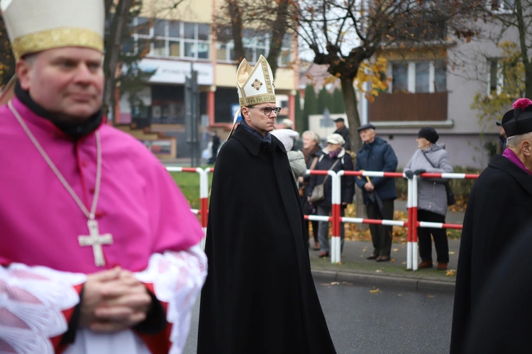 Obchody patronalne diecezji. Procesja z relikwiami św. Wiktorii 