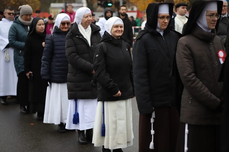 Obchody patronalne diecezji. Procesja z relikwiami św. Wiktorii 