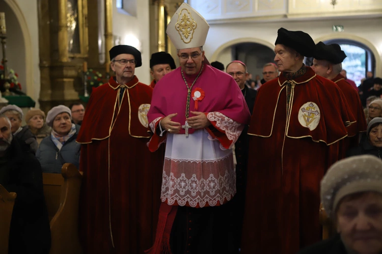 Obchody patronalne diecezji. Procesja z relikwiami św. Wiktorii 