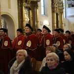 Obchody patronalne diecezji. Procesja z relikwiami św. Wiktorii 