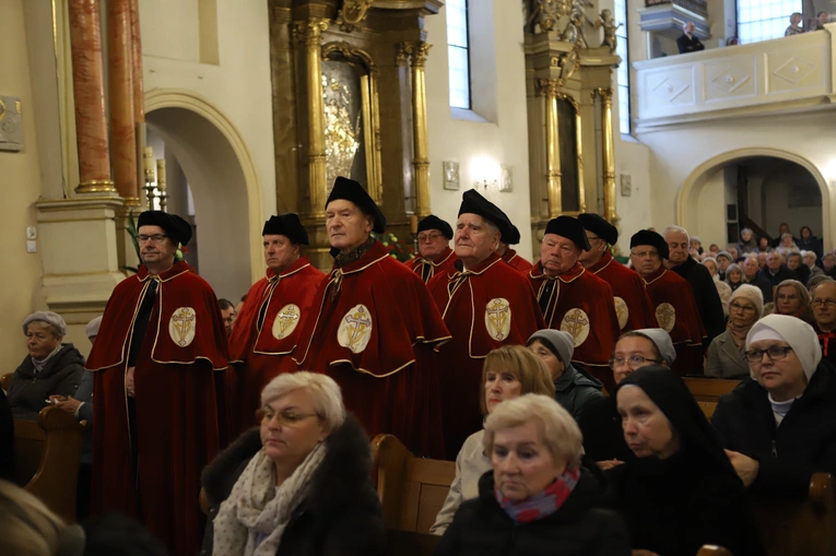 Obchody patronalne diecezji. Procesja z relikwiami św. Wiktorii 