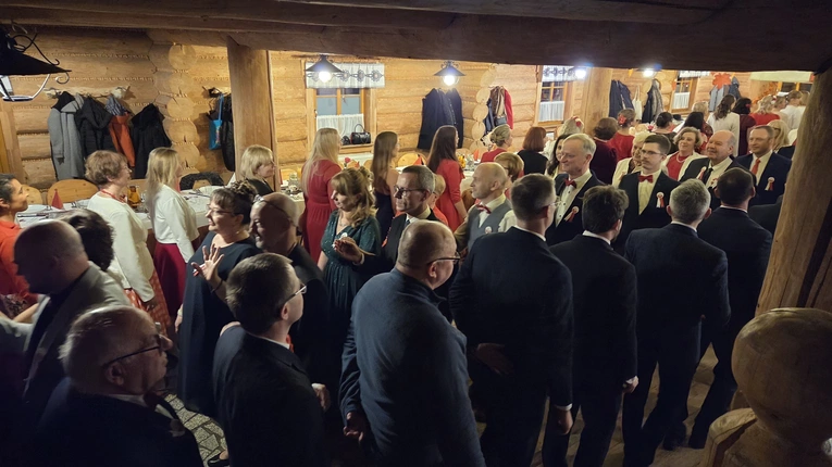 Niepodległościowy Bal Bezalkoholowy 2025