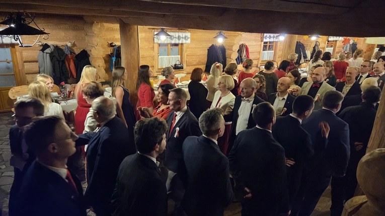 Niepodległościowy Bal Bezalkoholowy 2025