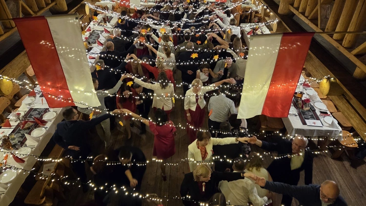 Niepodległościowy Bal Bezalkoholowy 2025