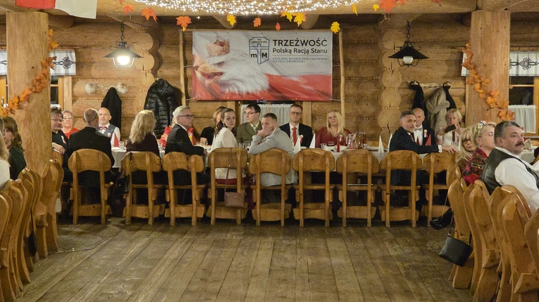 Niepodległościowy Bal Bezalkoholowy 2025